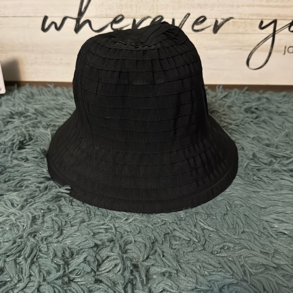 Black Bucket Hat “BRAND NEW”